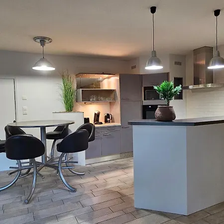 Lola, Maison Cosy, Charme, Jardin, Wifi, Parking La Rochelle (Charente-Maritime)